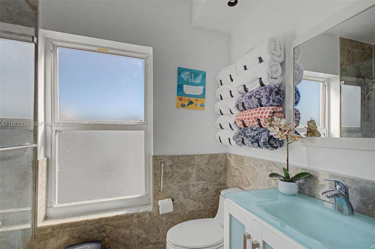 399 NW 72nd Ave, Unit 320, Miami, FL 33126 Photo