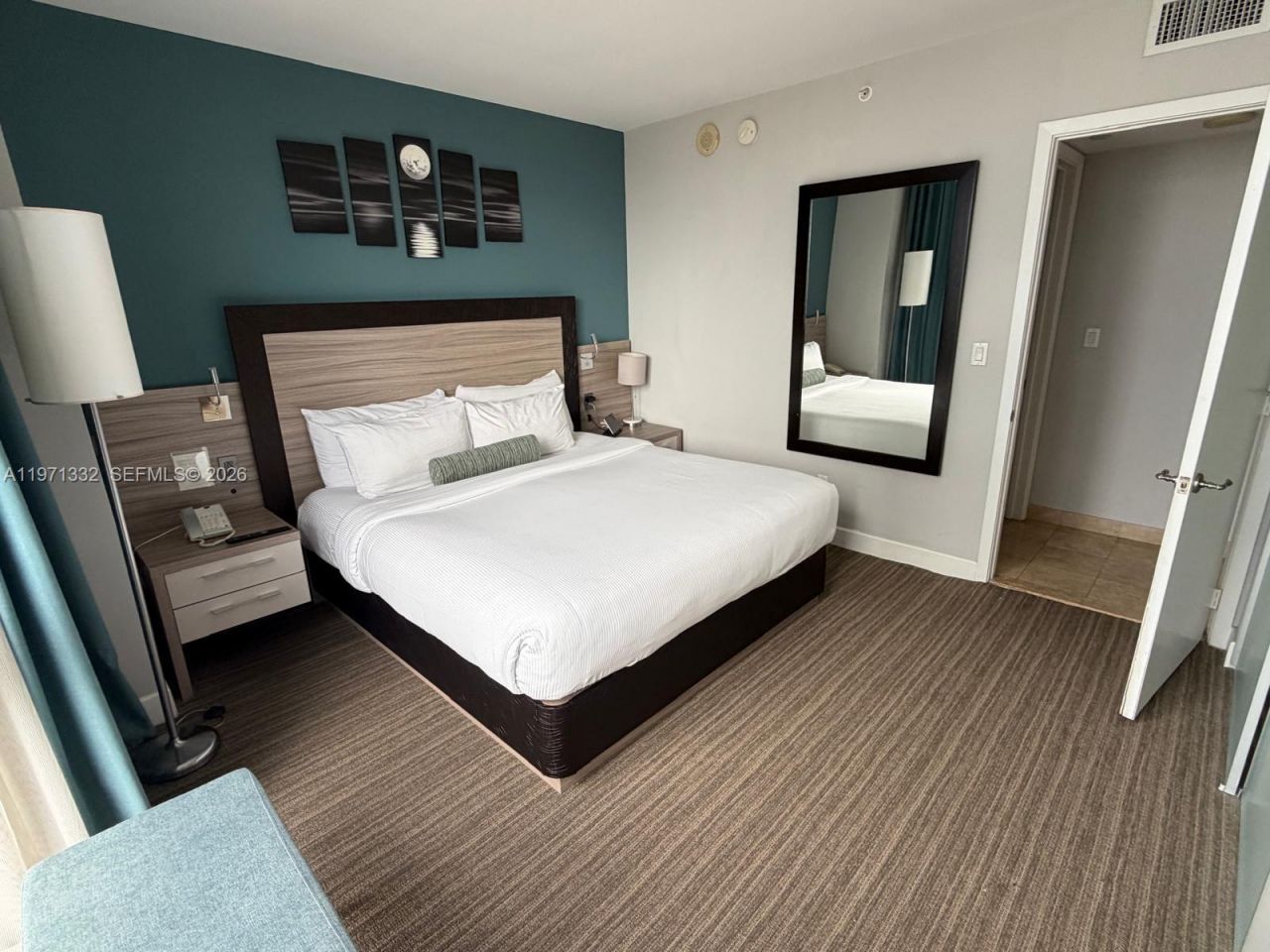 18683 Collins Ave , Unit 1403, Sunny Isles Beach, FL 33160 Photo