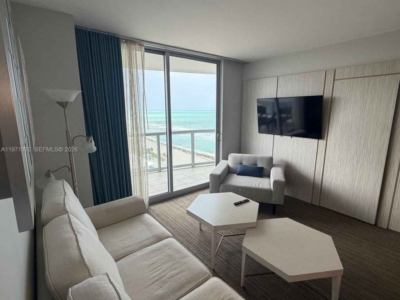 18683 Collins Ave , Unit 1403, Sunny Isles Beach, FL 33160 Photo
