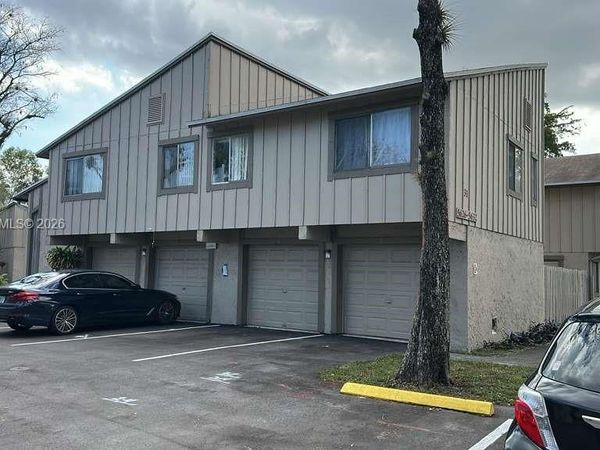 5630 NW 21st St, Unit 31-C, Lauderhill, FL 33313