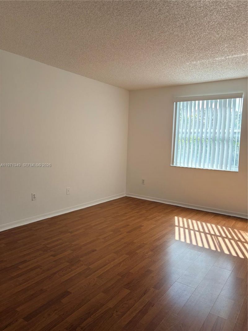 9640 NW 2nd St, Unit 5-105, Pembroke Pines, FL 33024 Photo