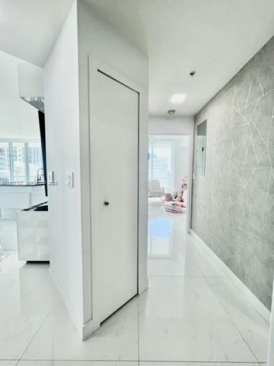 79 SW 12th St , Unit 1806, Miami, FL 33130 Photo