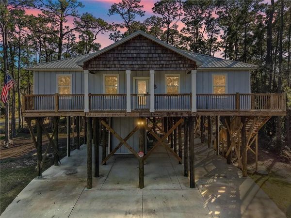 501 Conde Avenue, Dauphin Island, AL 36528
