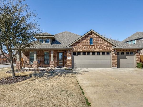1812 Southridge Drive, Van Alstyne, TX 75495