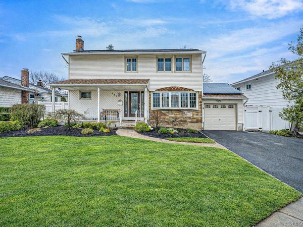 481 May Lane, East Meadow, NY 11554