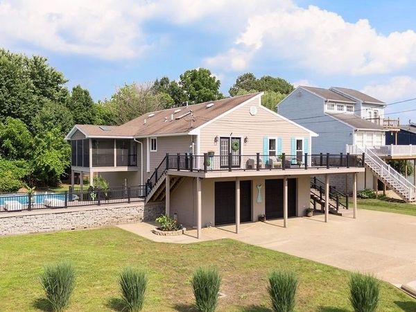 31 Anns Drive, Vienna, WV 26105