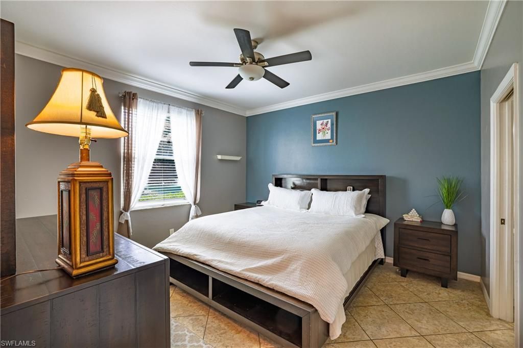 305 Robin Hood Cir, Unit 101, Naples, FL 34104 Photo