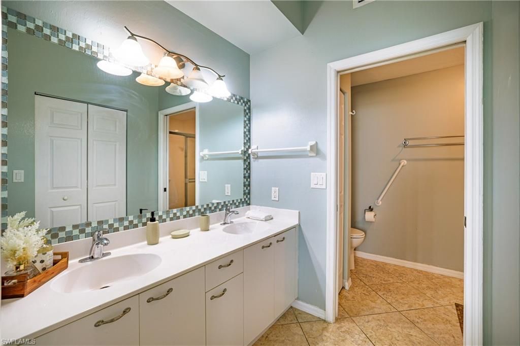 305 Robin Hood Cir, Unit 101, Naples, FL 34104 Photo