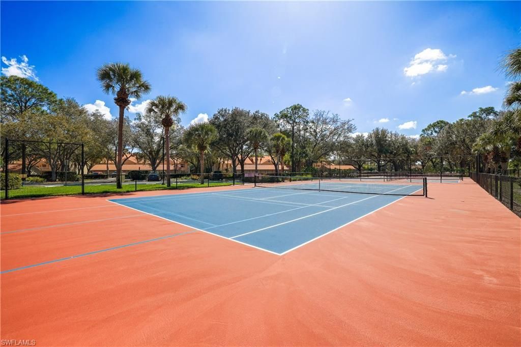 305 Robin Hood Cir, Unit 101, Naples, FL 34104 Photo