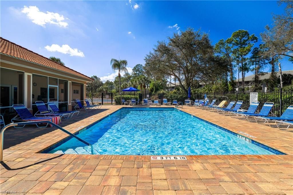 305 Robin Hood Cir, Unit 101, Naples, FL 34104 Photo
