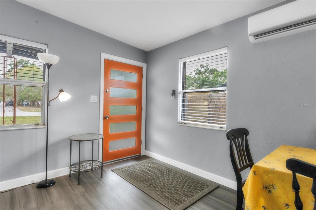 2305 Novus Street, Sarasota, FL 34237 Photo