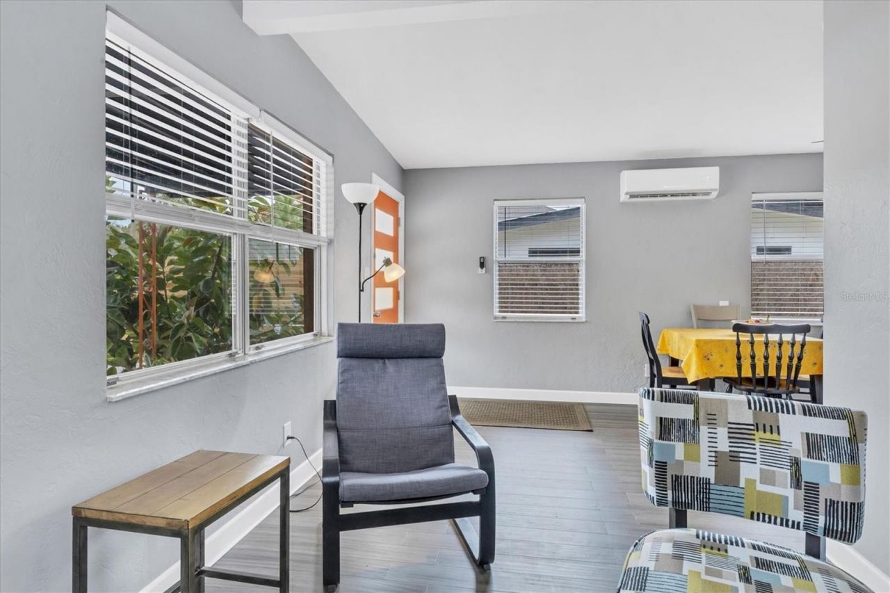 2305 Novus Street, Sarasota, FL 34237 Photo