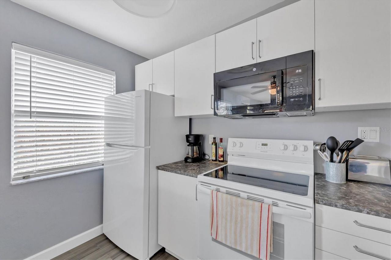 2305 Novus Street, Sarasota, FL 34237 Photo