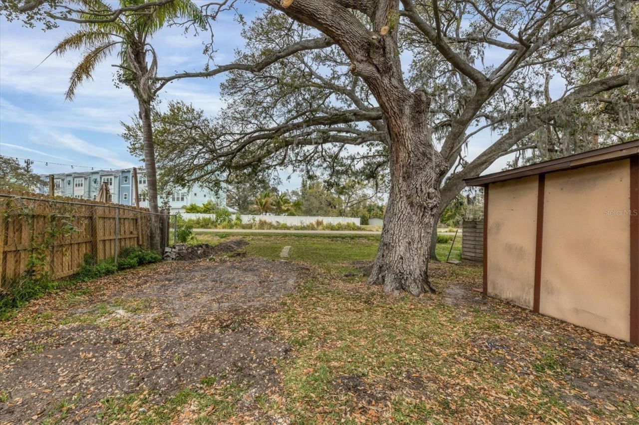 2305 Novus Street, Sarasota, FL 34237 Photo