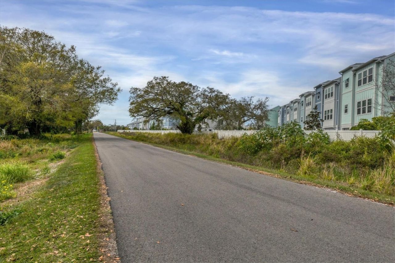 2305 Novus Street, Sarasota, FL 34237 Photo