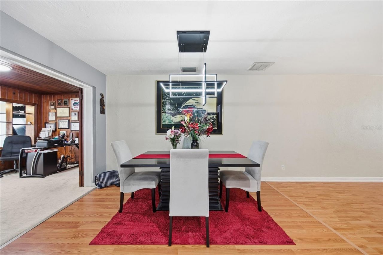 718 Bay Vista Boulevard S, Saint Petersburg, FL 33705 Photo