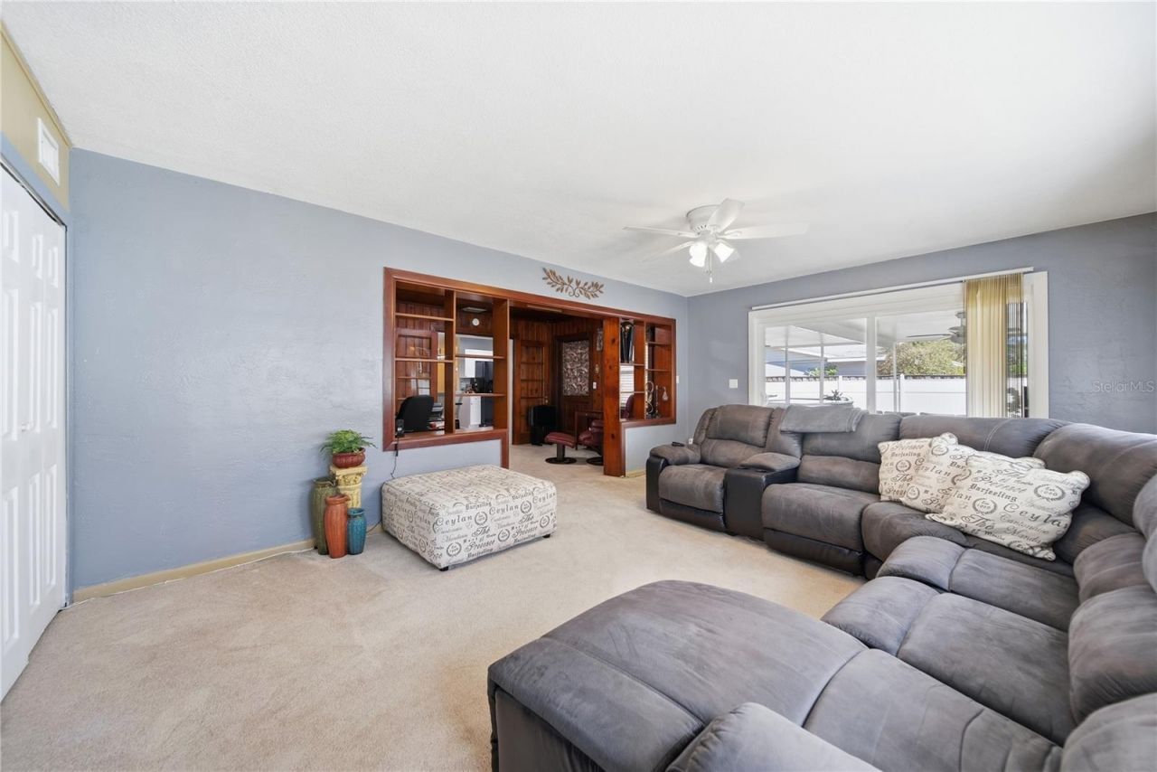 718 Bay Vista Boulevard S, Saint Petersburg, FL 33705 Photo