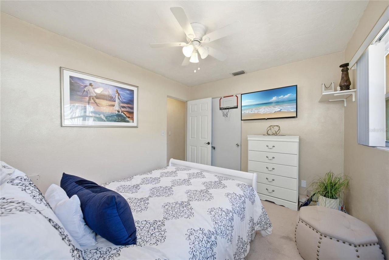 718 Bay Vista Boulevard S, Saint Petersburg, FL 33705 Photo