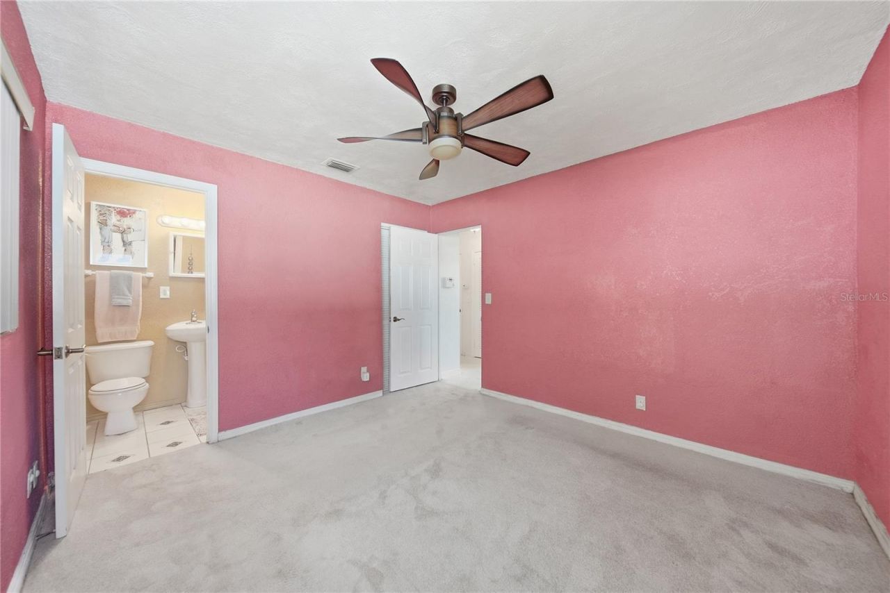 718 Bay Vista Boulevard S, Saint Petersburg, FL 33705 Photo