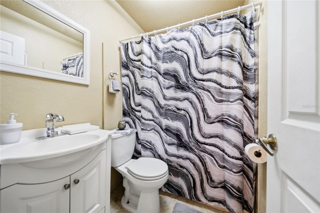 718 Bay Vista Boulevard S, Saint Petersburg, FL 33705 Photo