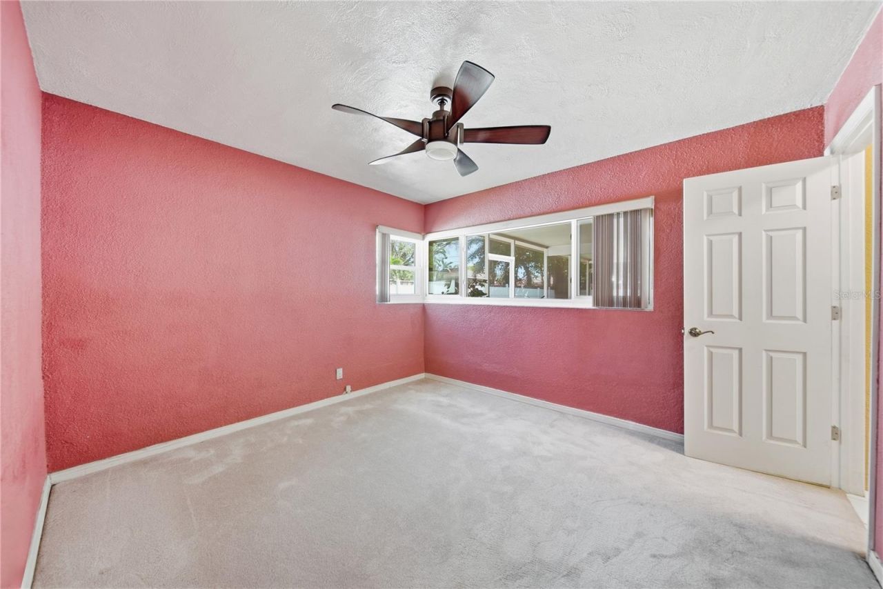 718 Bay Vista Boulevard S, Saint Petersburg, FL 33705 Photo