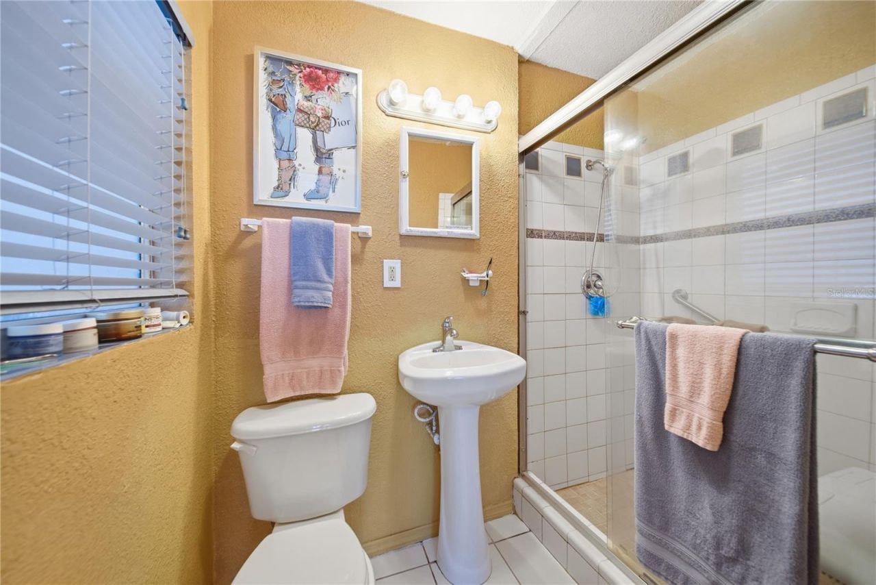 718 Bay Vista Boulevard S, Saint Petersburg, FL 33705 Photo