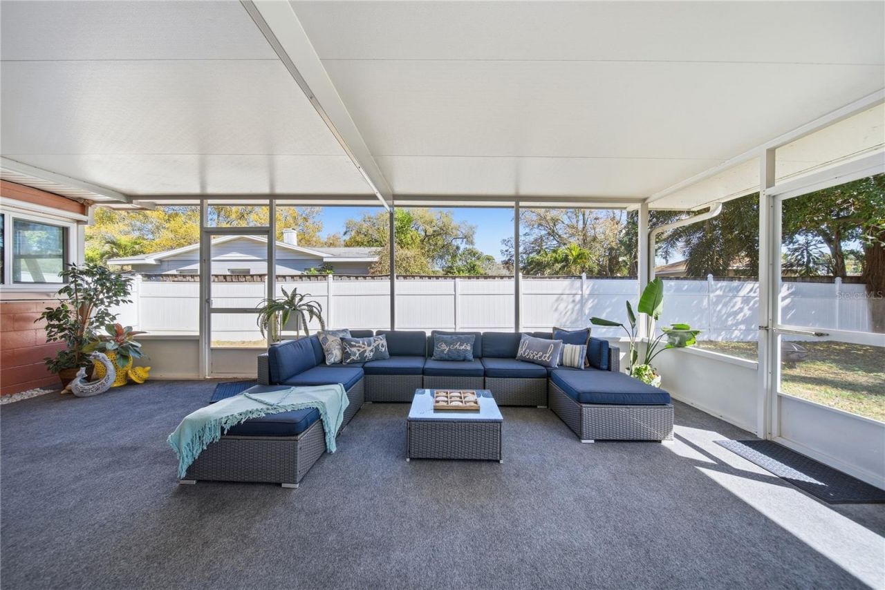 718 Bay Vista Boulevard S, Saint Petersburg, FL 33705 Photo