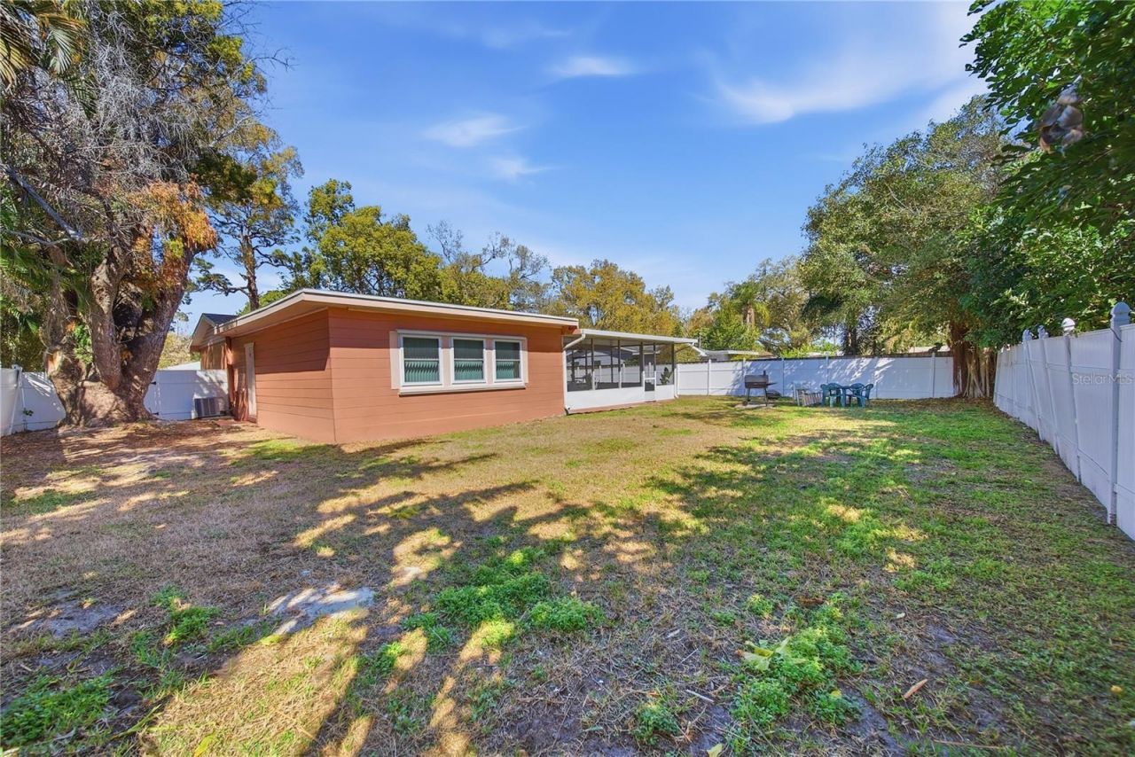 718 Bay Vista Boulevard S, Saint Petersburg, FL 33705 Photo