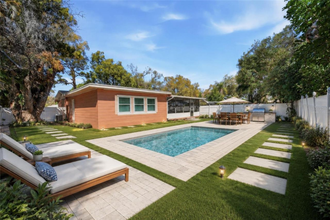 718 Bay Vista Boulevard S, Saint Petersburg, FL 33705 Photo