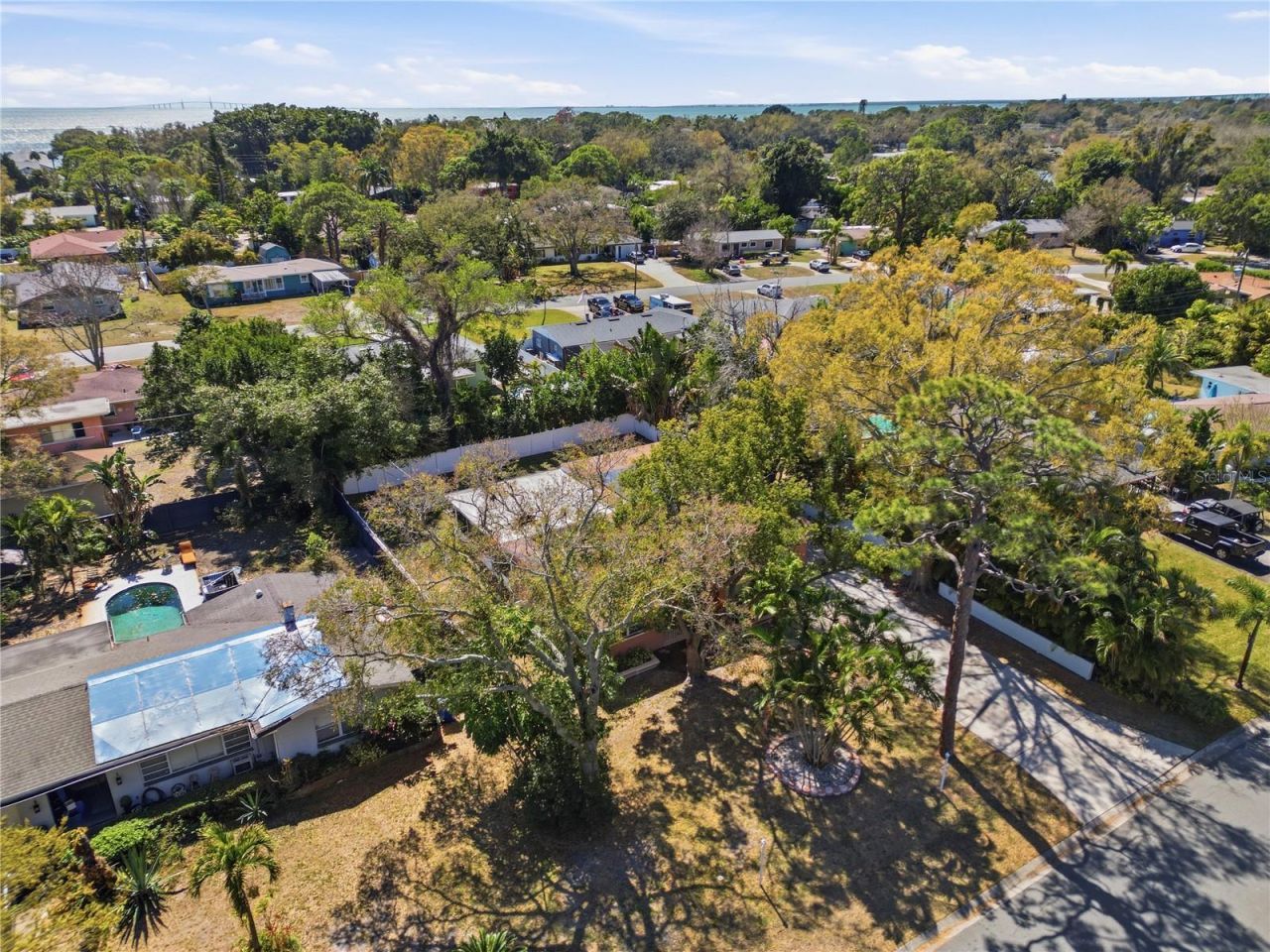 718 Bay Vista Boulevard S, Saint Petersburg, FL 33705 Photo