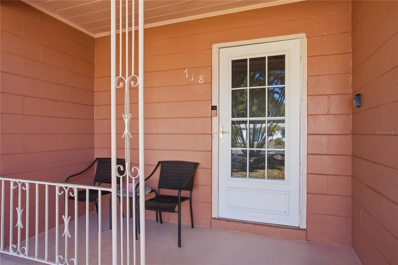 718 Bay Vista Boulevard S, Saint Petersburg, FL 33705 Photo