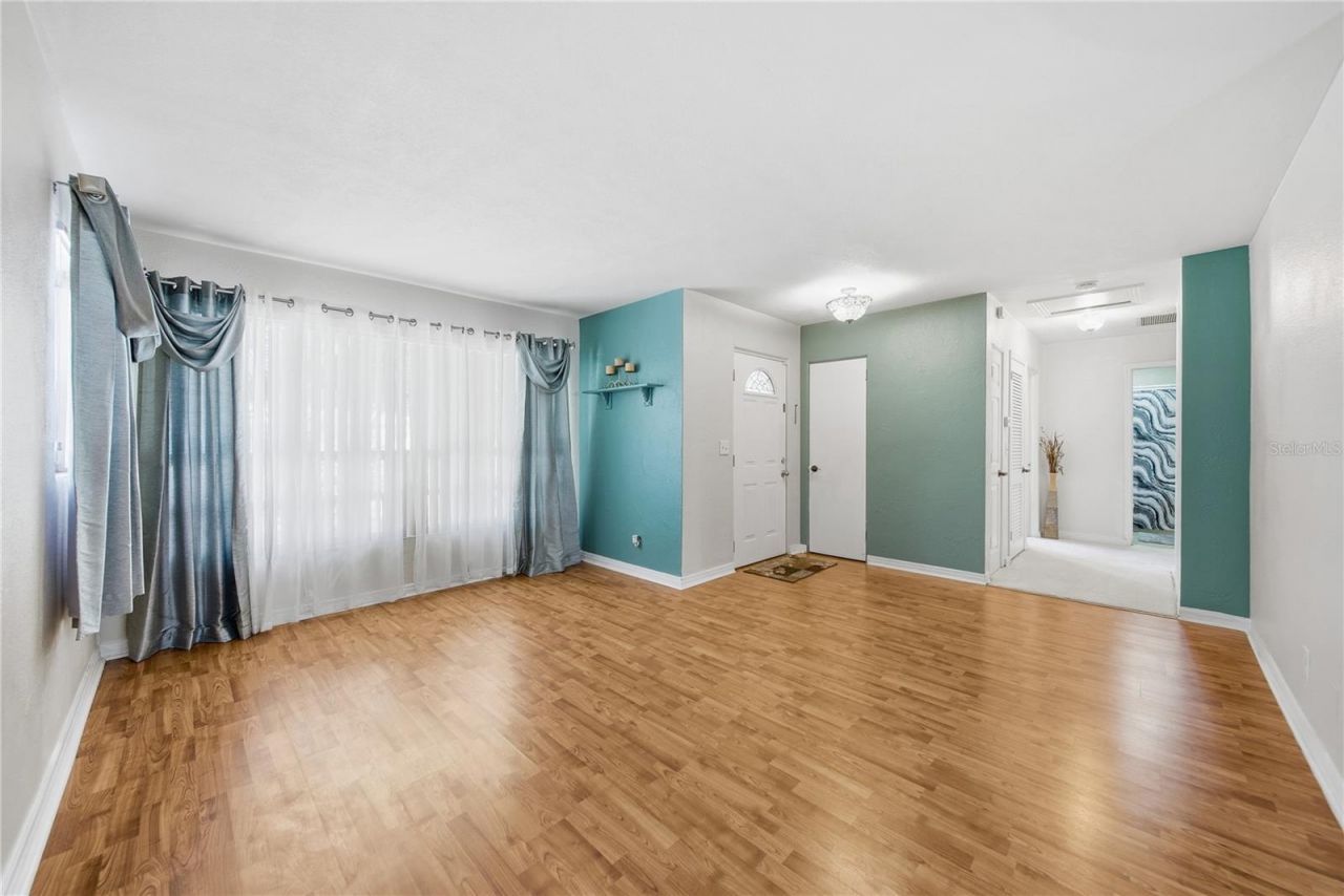 718 Bay Vista Boulevard S, Saint Petersburg, FL 33705 Photo