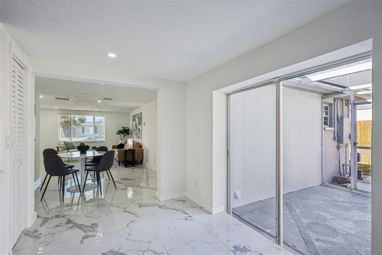 6832 16th Way S, Saint Petersburg, FL 33712 Photo