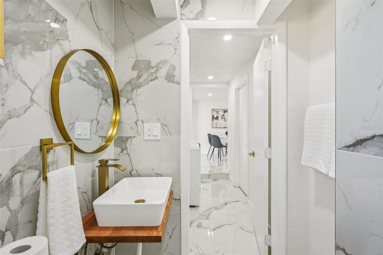 6832 16th Way S, Saint Petersburg, FL 33712 Photo