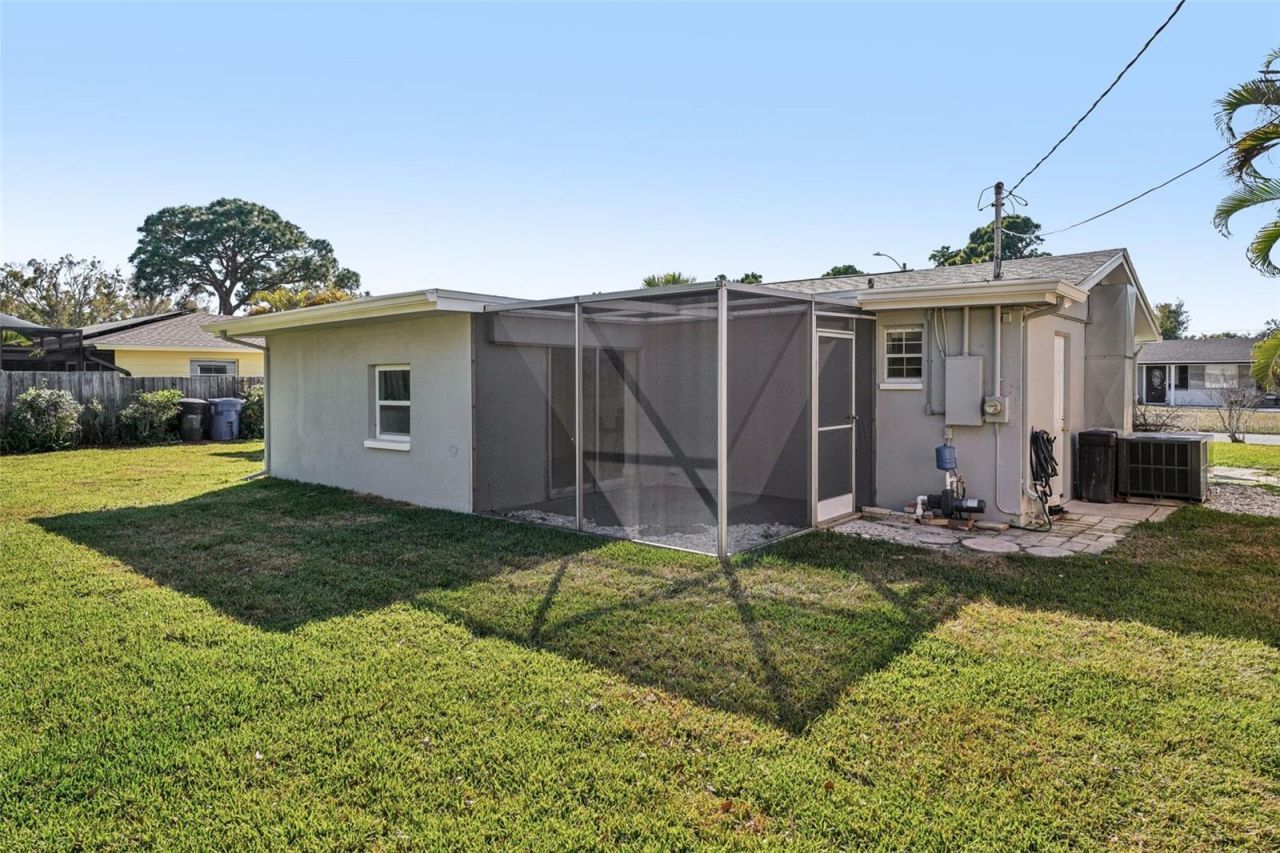 6832 16th Way S, Saint Petersburg, FL 33712 Photo