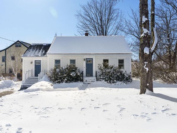 5 Holbrook Street, Freeport, ME 04032