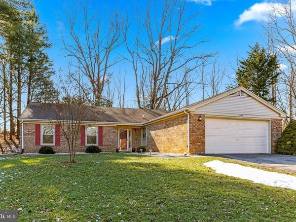 2568 FOREST KNOLL, ANNAPOLIS, MD 21401