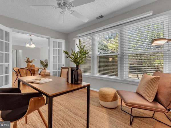 2568 FOREST KNOLL, ANNAPOLIS, MD 21401