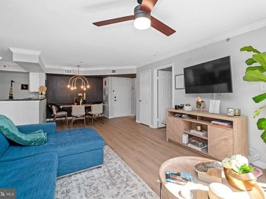 3315 WYNDHAM CIRCLE, Unit 2222, ALEXANDRIA, VA 22302