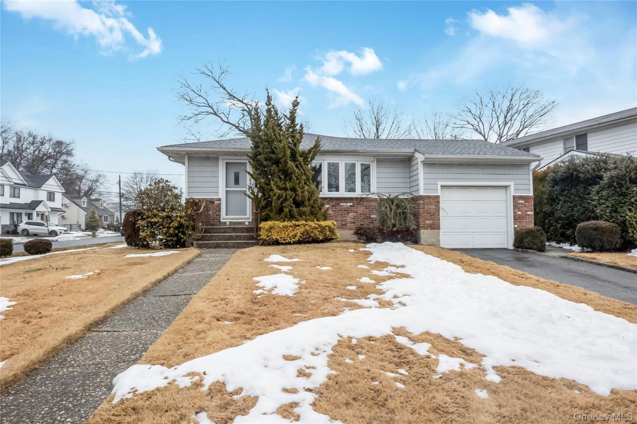101 Franklin Street  Massapequa Park, NY 11762