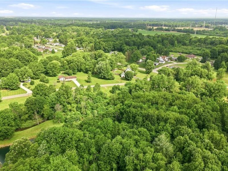 Brookhollow Drive, Warren, OH 44481 Photo 7