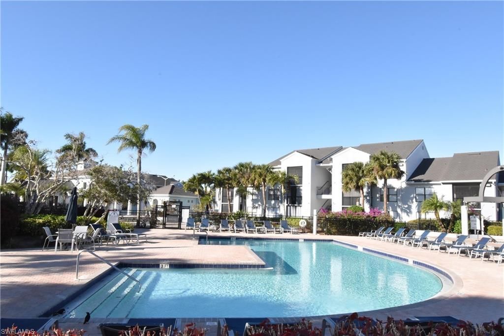 13545 Eagle Ridge Dr, Unit 818, Fort Myers, FL 33912 Photo