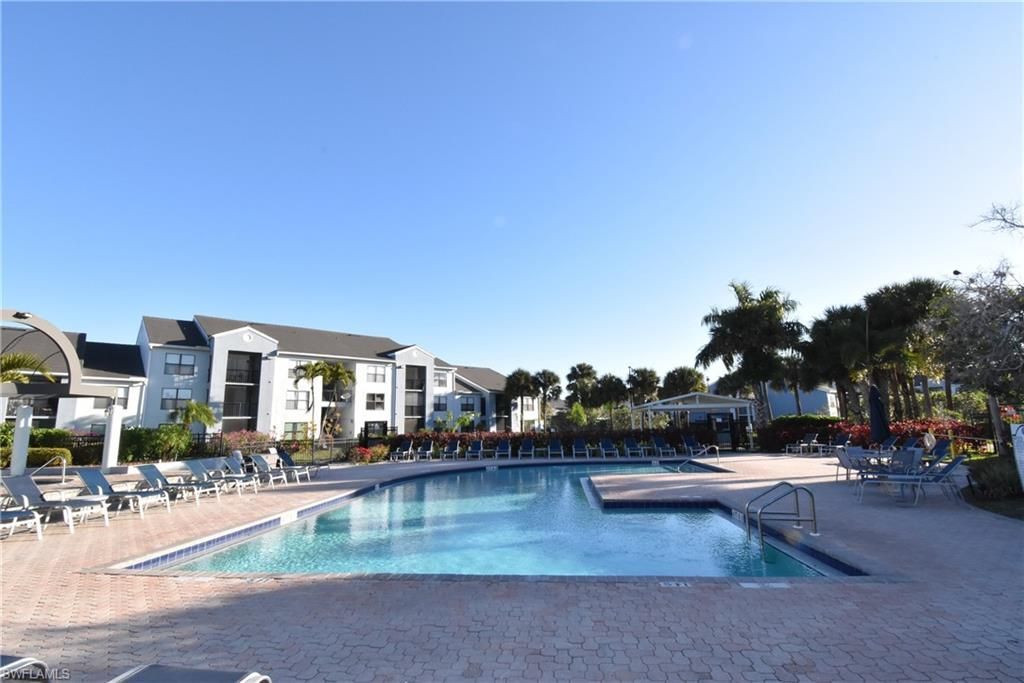 13545 Eagle Ridge Dr, Unit 818, Fort Myers, FL 33912 Photo