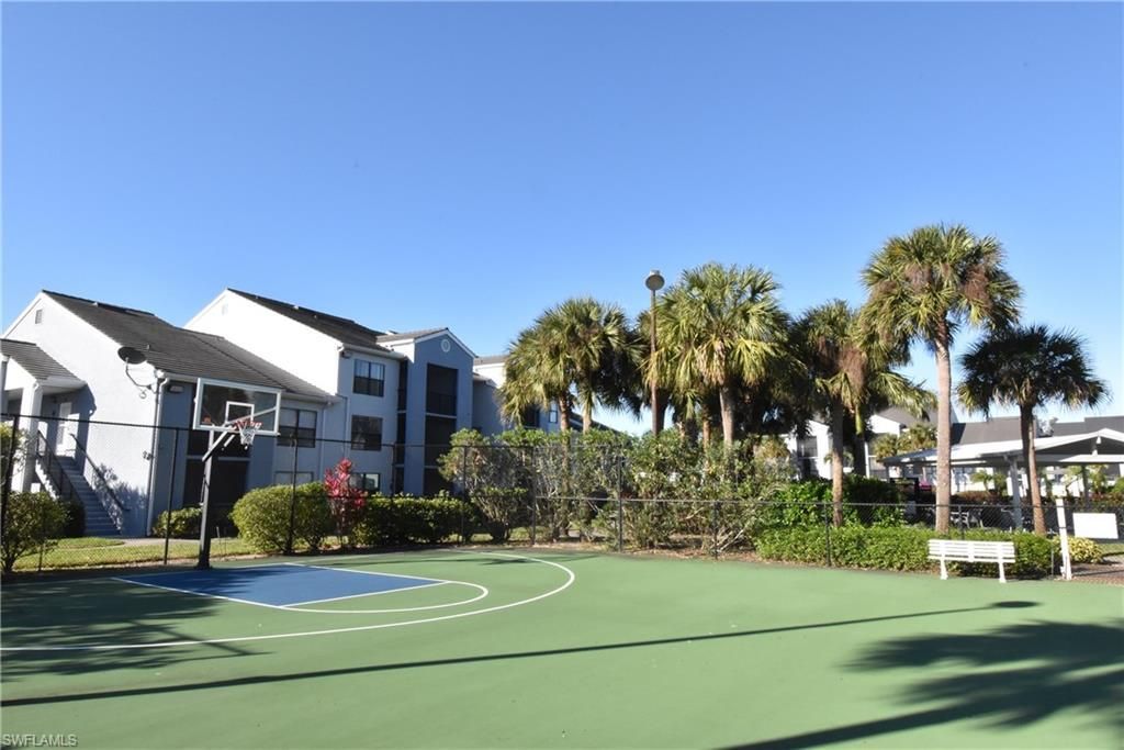13545 Eagle Ridge Dr, Unit 818, Fort Myers, FL 33912 Photo