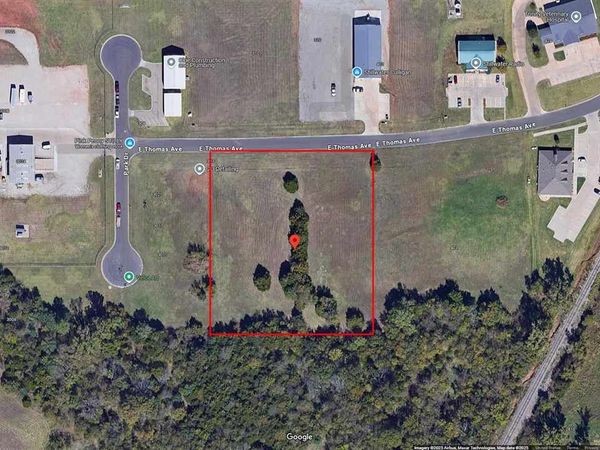 315 E Thomas Avenue, Stillwater, OK 74075