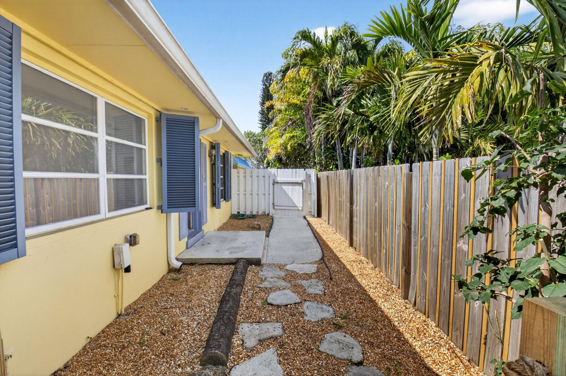 111 SE 7th Avenue, Unit A, B, C &, Delray Beach, FL 33483 Photo