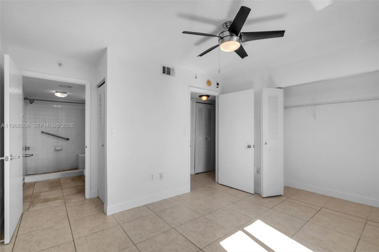 1475 SW 8th St , Unit 610, Miami, FL 33135 Photo