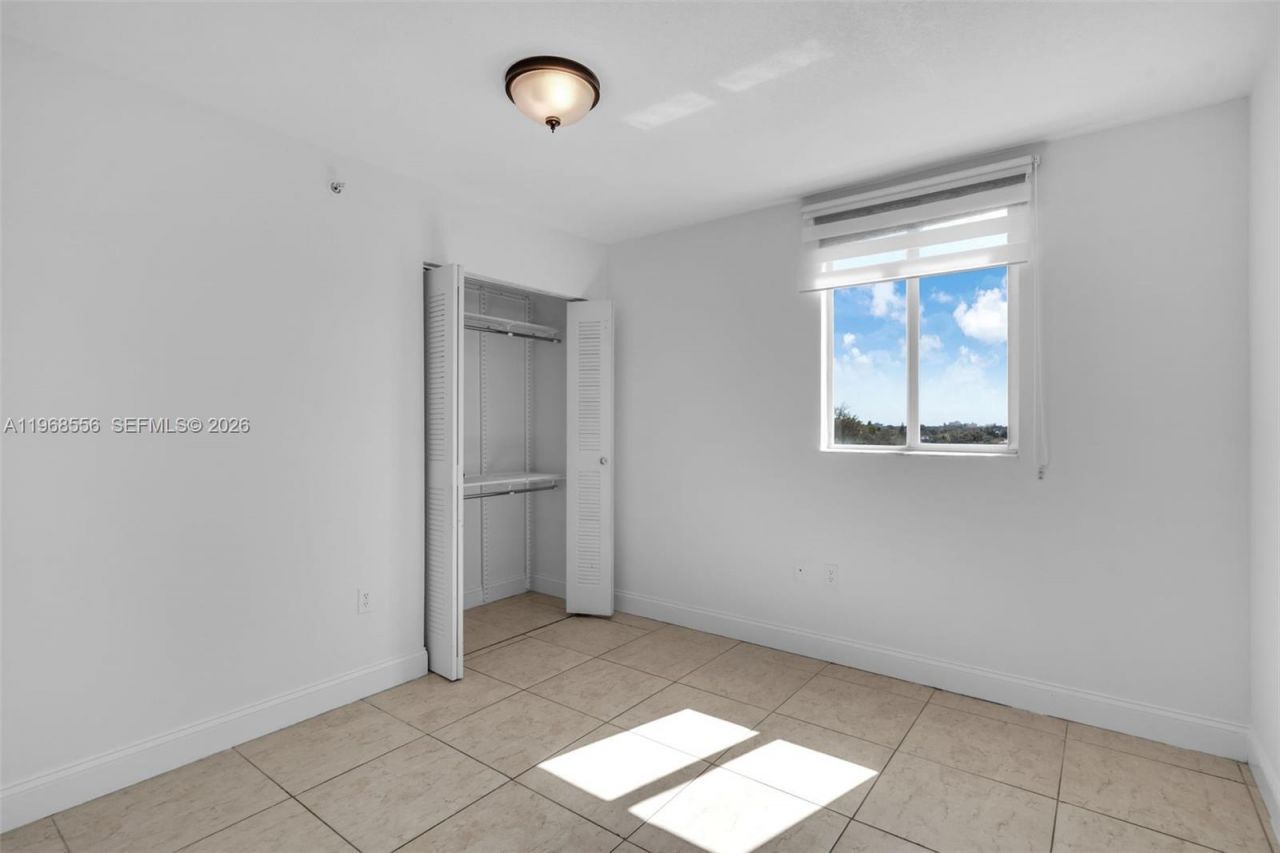1475 SW 8th St , Unit 610, Miami, FL 33135 Photo