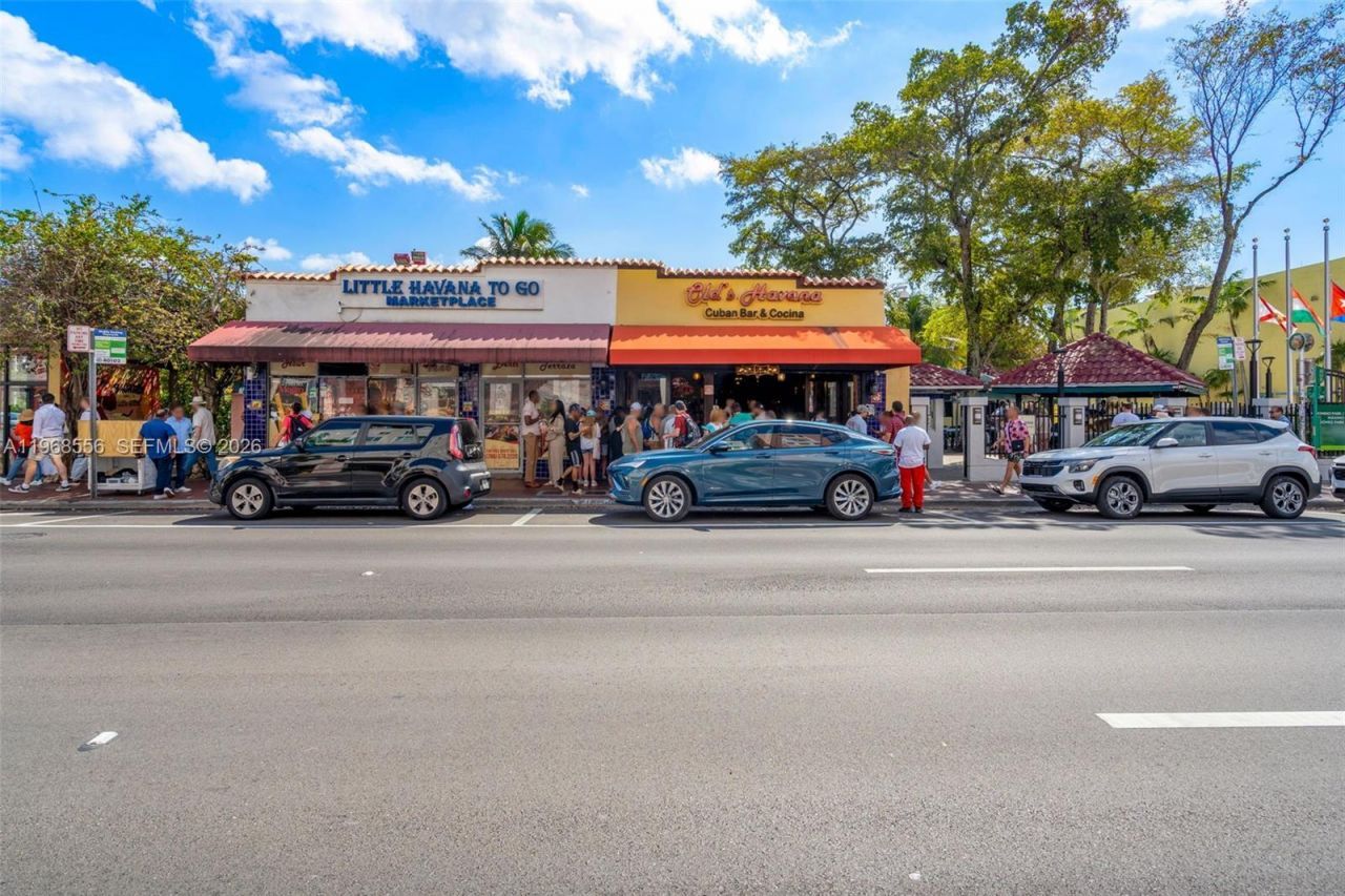 1475 SW 8th St , Unit 610, Miami, FL 33135 Photo