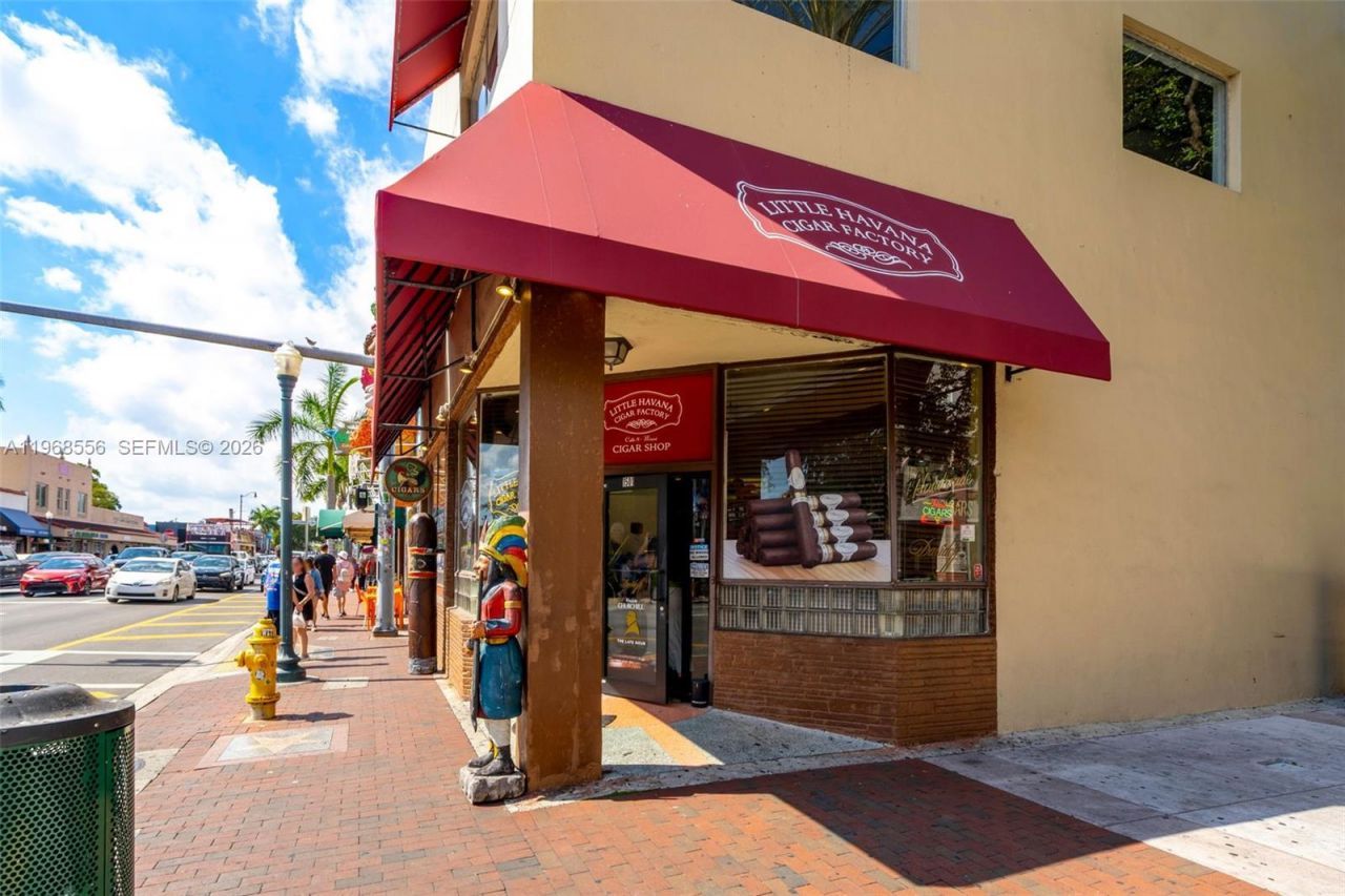 1475 SW 8th St , Unit 610, Miami, FL 33135 Photo